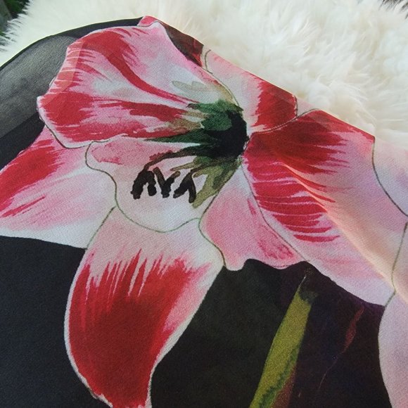 NWT Carlisle 100% Silk Scarf Amaryllis Design - Picture 5 of 5